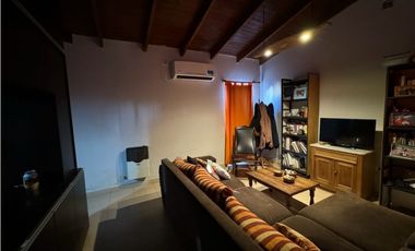 Vendo Casa Con Tres Locales en Caseros, Entre Ríos.