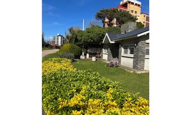 Venta Chalet a 1 cuadra de la playa!!! Gas natural!!