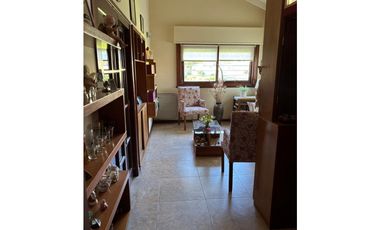 Venta Chalet a 1 cuadra de la playa!!! Gas natural!!