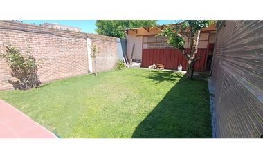 CHALET 4 AMB CON  GARAGE TALLER Y FOSA.