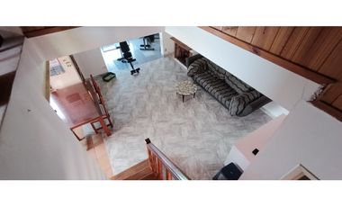 CHALET 4 AMB CON  GARAGE TALLER Y FOSA.