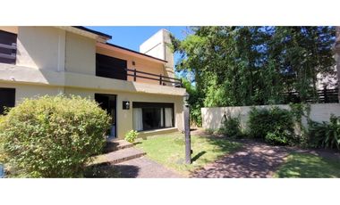 DUPLEX EN EXCELENTE ZONA A MTRS DEL MAR