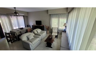 DUPLEX EN EXCELENTE ZONA A MTRS DEL MAR