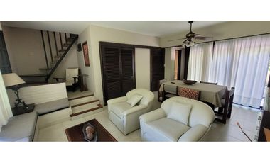 DUPLEX EN EXCELENTE ZONA A MTRS DEL MAR