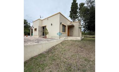 VENTA- CASA 1 DORM. + PILETA- LA GRANJA, CÓRDOBA