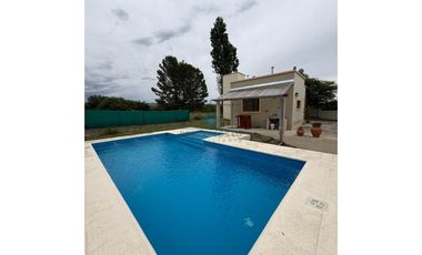 VENTA- CASA 1 DORM. + PILETA- LA GRANJA, CÓRDOBA