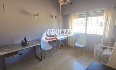 Chalet en venta c/ cochera en San Justo