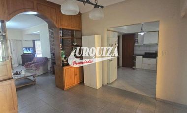 Chalet en venta c/ cochera en San Justo