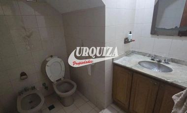 Chalet en venta c/ cochera en San Justo