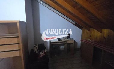 Chalet en venta c/ cochera en San Justo