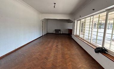 Casa PH en venta en Bernal Centro