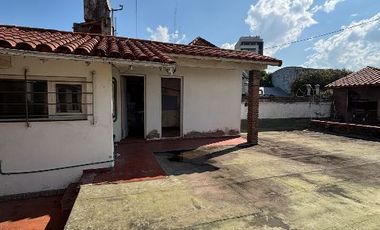 Casa PH en venta en Bernal Centro