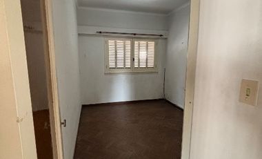 Casa PH en venta en Bernal Centro