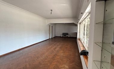 Casa PH en venta en Bernal Centro