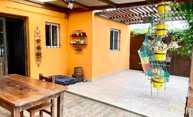 Casa en venta c/ cochera en San José