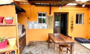 Casa en venta c/ cochera en San José