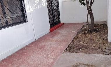 Casa en Arriendo en Gran avenida jose miguel carrera con octava avenida