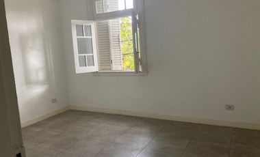 Amplio departamento en Adrogue