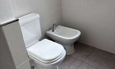 Amplio departamento en Adrogue