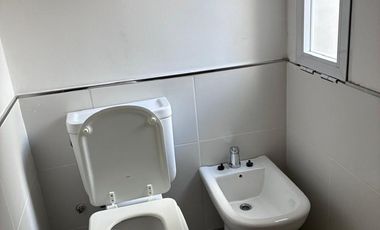 Amplio departamento en Adrogue