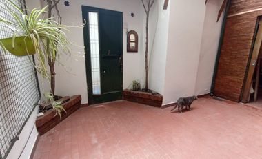 VILLA URQUIZA PH 2 AMB. CON ENTREPISO PATIO PB
