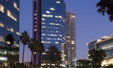 Renta oficina de 419 m² acondicionada en  Santa María, Monterrey