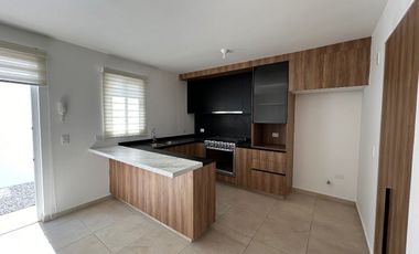 Hermosa Casa en Privada Manantiales Residence