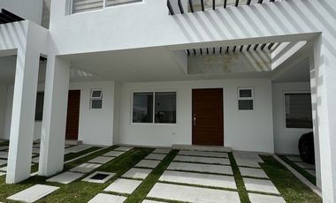 Hermosa Casa en Privada Manantiales Residence