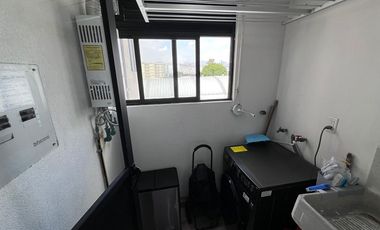 DEPARTAMENTO SIN MUEBLES INTERIOR EN RENTA EN FERRERÍA