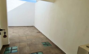 CASA EN RENTA JARDINES DEL COUTRY