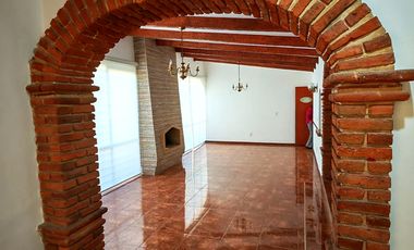 CASA EN RENTA JARDINES DEL COUTRY