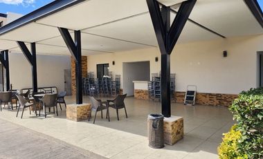 CASA EN RENTA EN PUERTA DE PIEDRA, CORREGIDORA CON TERRENO EXCEDENTE