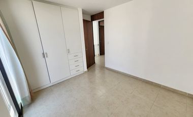 CASA EN RENTA EN PUERTA DE PIEDRA, CORREGIDORA CON TERRENO EXCEDENTE