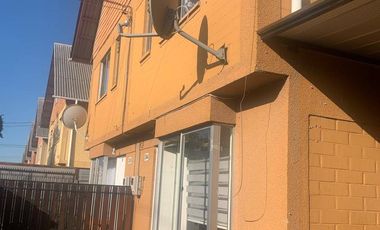 Casa en arriendo 3D/1Bc/ 3 estacionamiento en villa Conavicoop