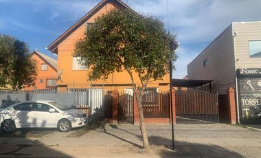 Casa en arriendo 3D/1Bc/ 3 estacionamiento en villa Conavicoop