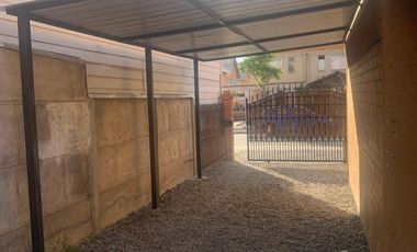 Casa en arriendo 3D/1Bc/ 3 estacionamiento en villa Conavicoop