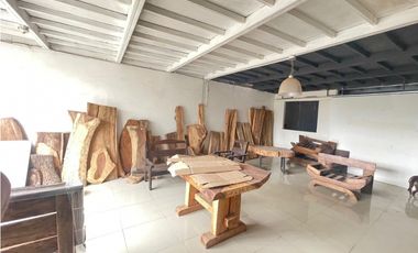 Se Arrienda Local Industrial con mezanine - Via Tebaida