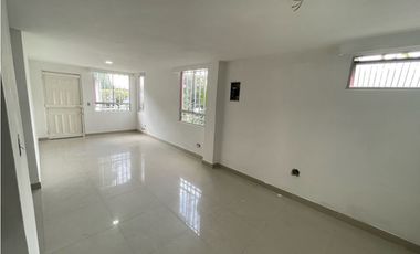 Casa Remodelada en Conjunto cerrado al Sur de la Ciudad