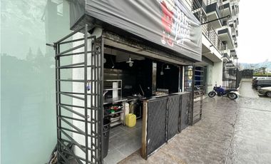 Se Alquila Local comercial en la Glorieta de los Naranjos