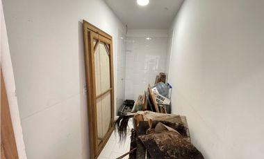 Alquiler Local 170 m² con estaciones de producción y piso epóxico.