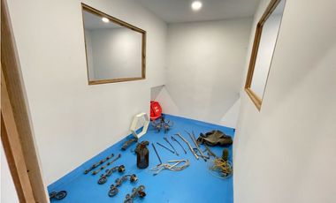 Alquiler Local 170 m² con estaciones de producción y piso epóxico.