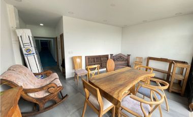 Alquiler Local 170 m² con estaciones de producción y piso epóxico.