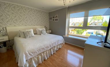 SE ARRIENDA CASA AMPLIADA 4D 3B