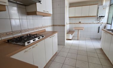 LINDA CASA REMODELADA DE 3 DORMITORIOS EN  LOMAS DE MIRASUR