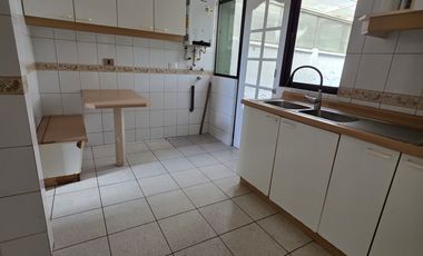 LINDA CASA REMODELADA DE 3 DORMITORIOS EN  LOMAS DE MIRASUR