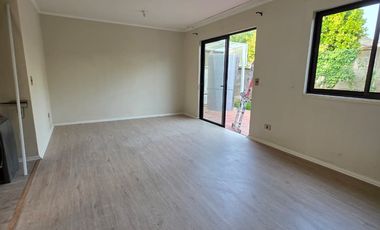 LINDA CASA REMODELADA DE 3 DORMITORIOS EN  LOMAS DE MIRASUR