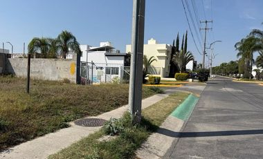 Venta Terreno en esquina, Casa Fuerte, Tlajomulco de Zuñiga