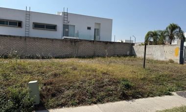 Venta Terreno en esquina, Casa Fuerte, Tlajomulco de Zuñiga