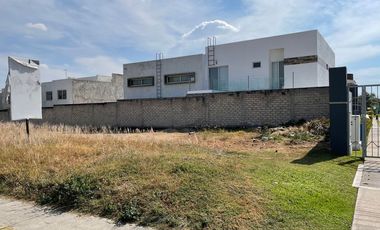 Venta Terreno en esquina, Casa Fuerte, Tlajomulco de Zuñiga