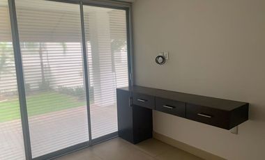 CASA EN RENTA FRACC.  PUERTA DEL BOSQUE, ZAPOPAN